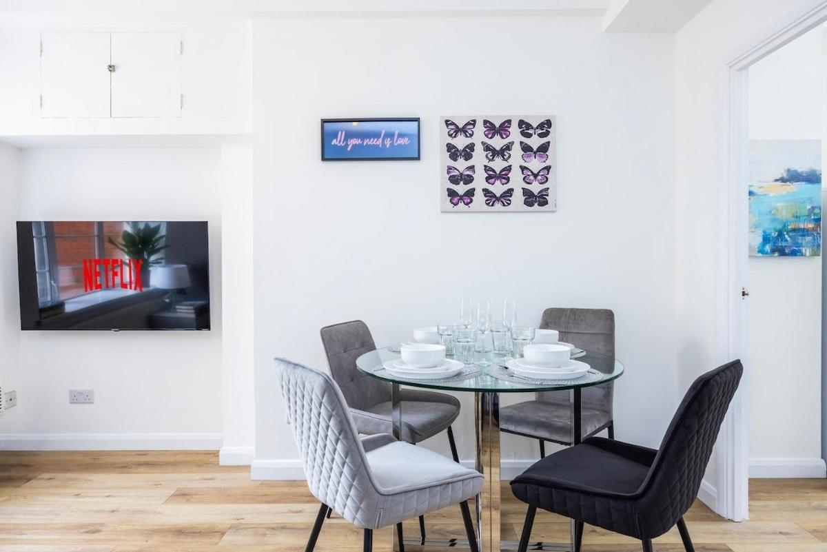 Appartamento New 1 Bed Zone 2 Ideal For Contractors Free Parking & Near Uber Boat Pier , Long Welcome , Offers Londra