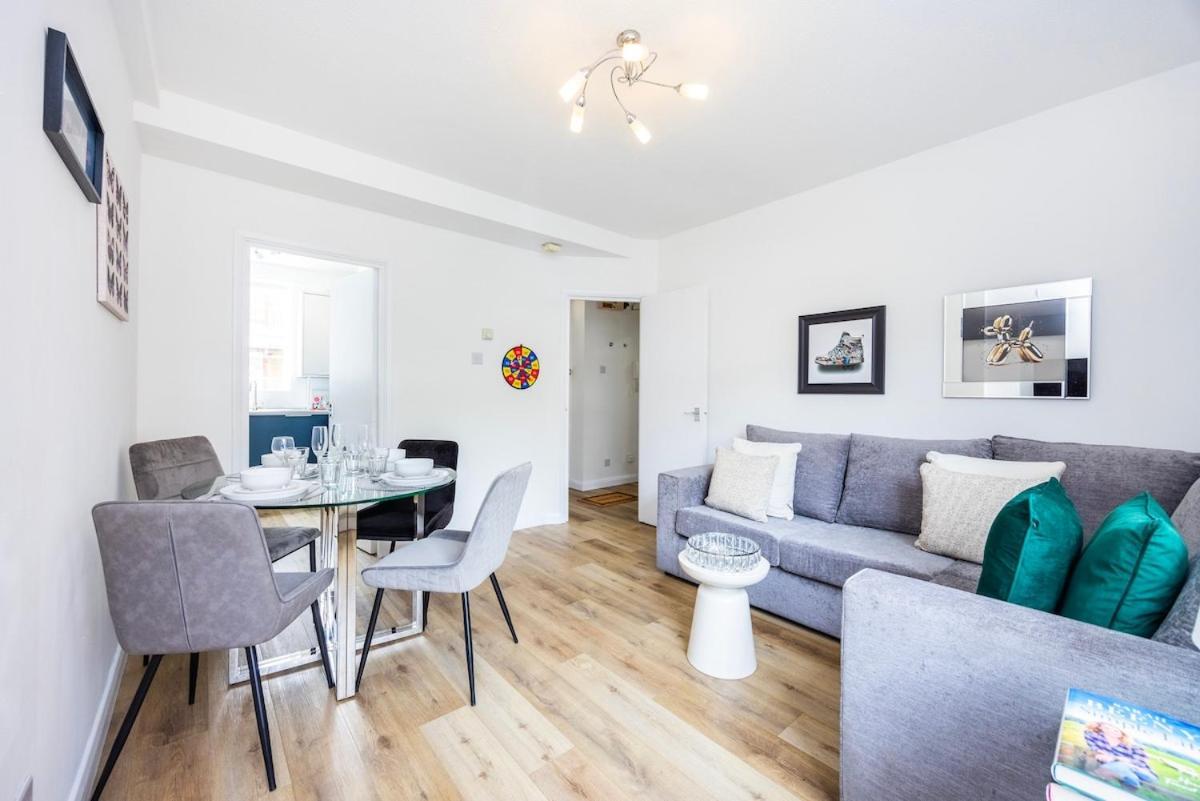 Appartamento New 1 Bed Zone 2 Ideal For Contractors Free Parking & Near Uber Boat Pier , Long Welcome , Offers *