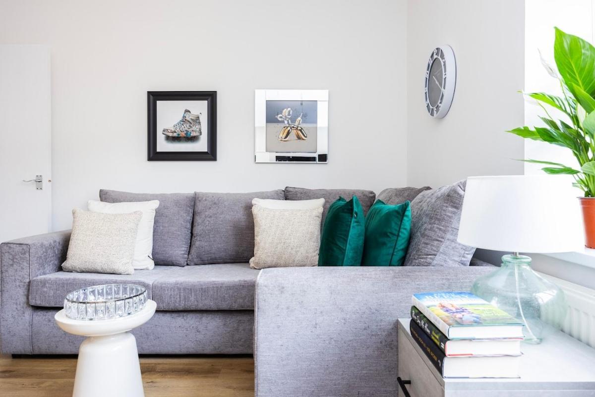 New 1 Bed Zone 2 Ideal For Contractors Free Parking & Near Uber Boat Pier , Long Welcome , Offers Londra