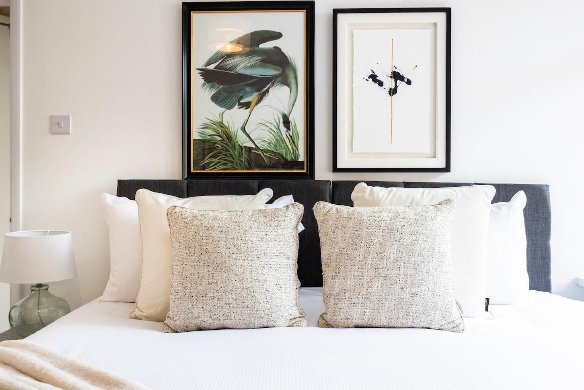 Appartamento New 1 Bed Zone 2 Ideal For Contractors Free Parking & Near Uber Boat Pier , Long Welcome , Offers